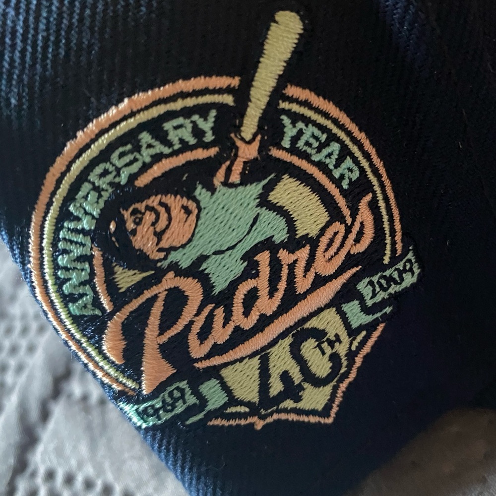 Padres hat - Picture 4 of 4